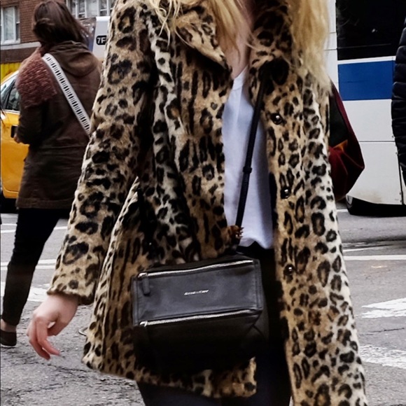 AUTH Givenchy Pandora NEW With DUSTBAG GORGEOUS 🌺 - Picture 8 of 8